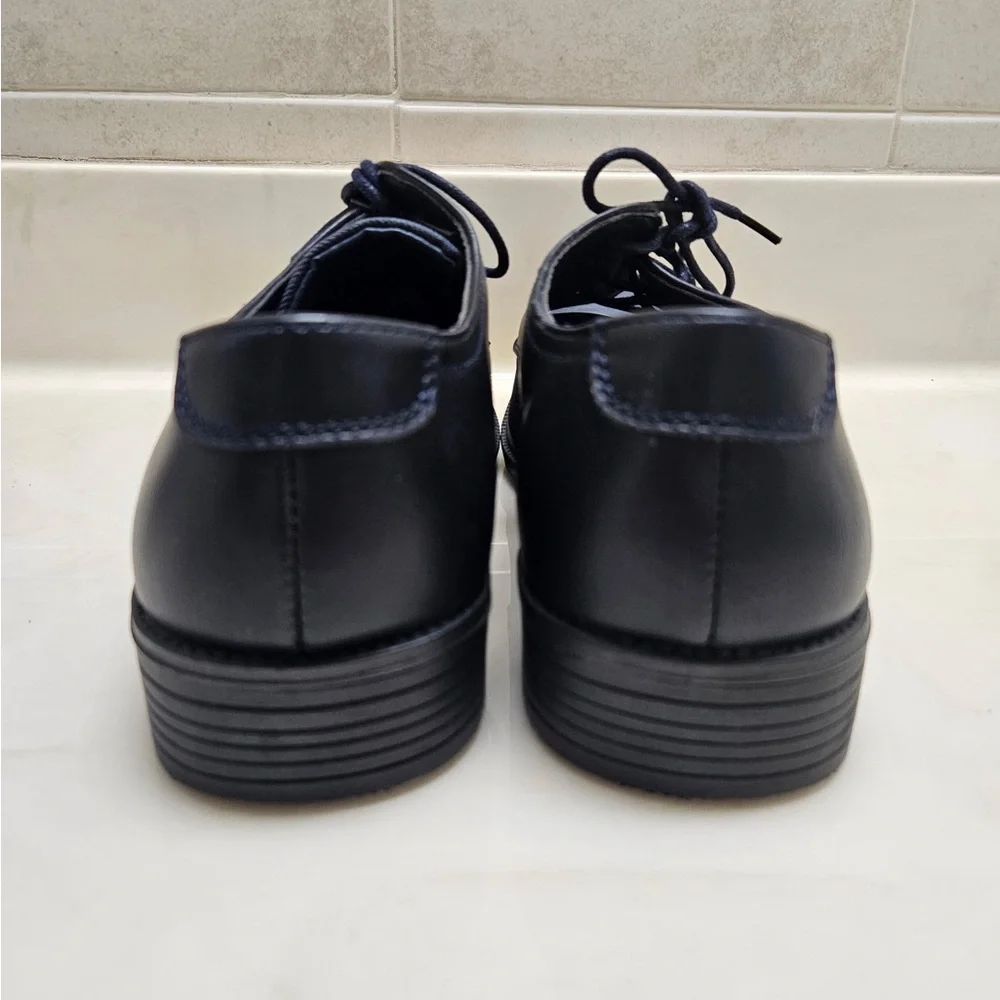 Dream Seek Classic Dress Shoes Men’s 7.5 Navy Lace-Up Black Lace Area